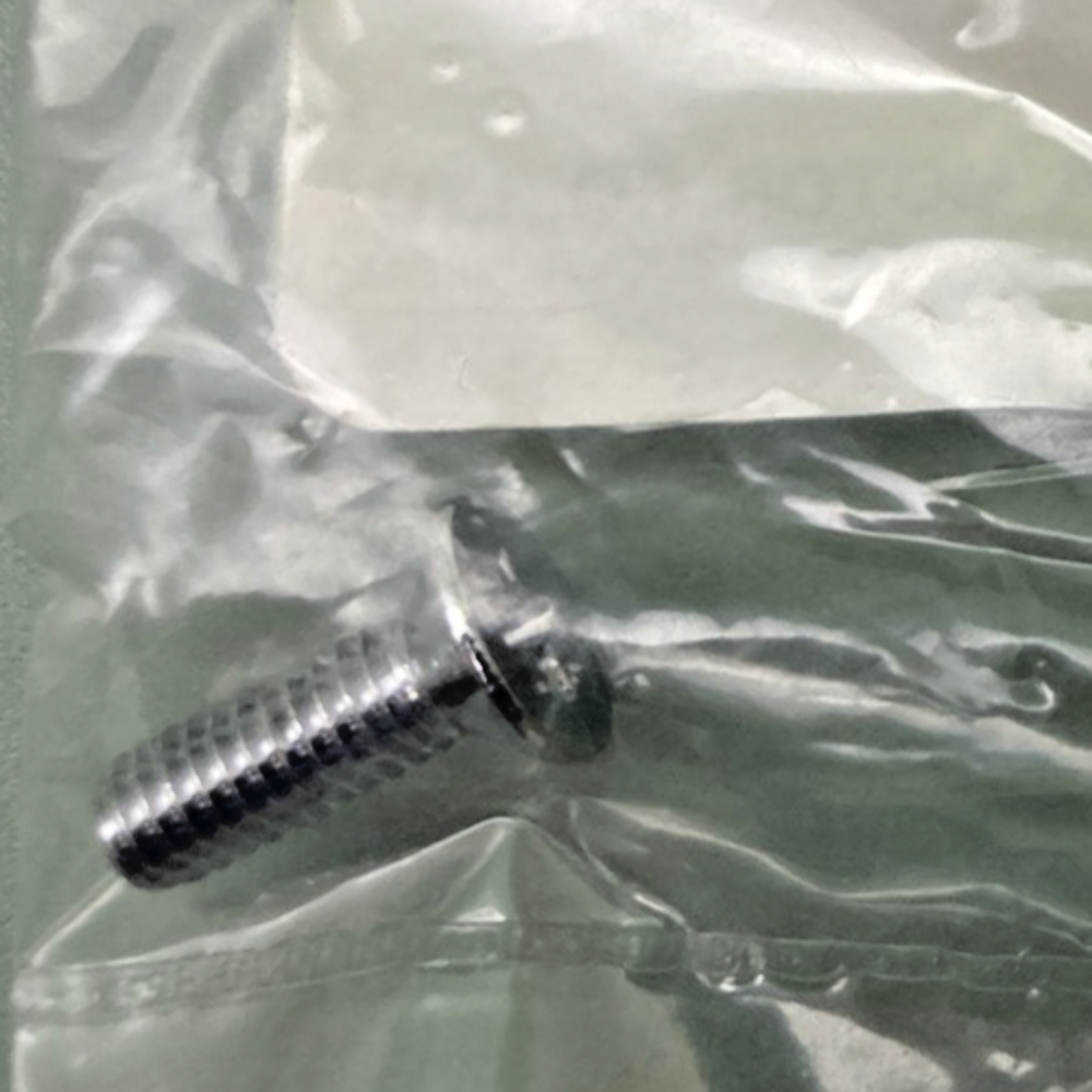 NEW GENUINE YAMAHA 5VN-2589H-00 Screw