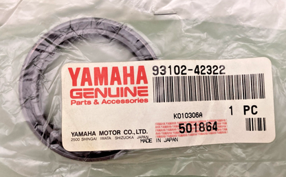 NEW GENUINE YAMAHA 93102-42322 Oil Seal