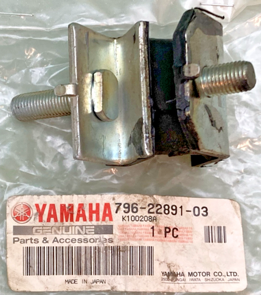 NEW GENUINE YAMAHA 796-22891-03 INSULATOR, MOUNTING