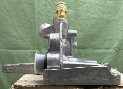 NEW GENUINE VOLVO 23992701 AIR BRAKE CONTROL VALVE
