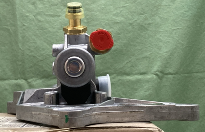 NEW GENUINE VOLVO 23992701 AIR BRAKE CONTROL VALVE