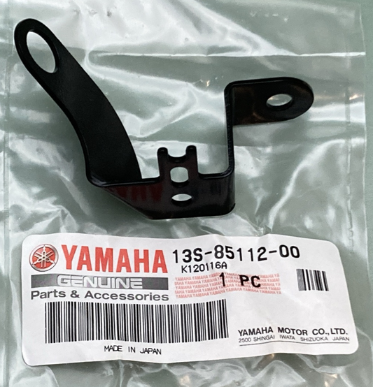NEW GENUINE YAMAHA 13S-85112-00 Bracket, Reflector 1