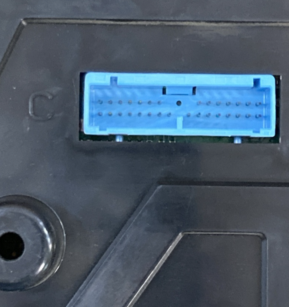 NEW GENUINE VOLVO 22805595 INSTRUMENT PANEL