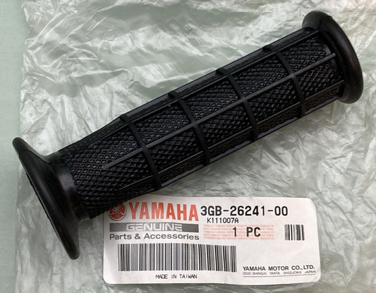 NEW GENUINE YAMAHA 3GB-26241-00 Grip