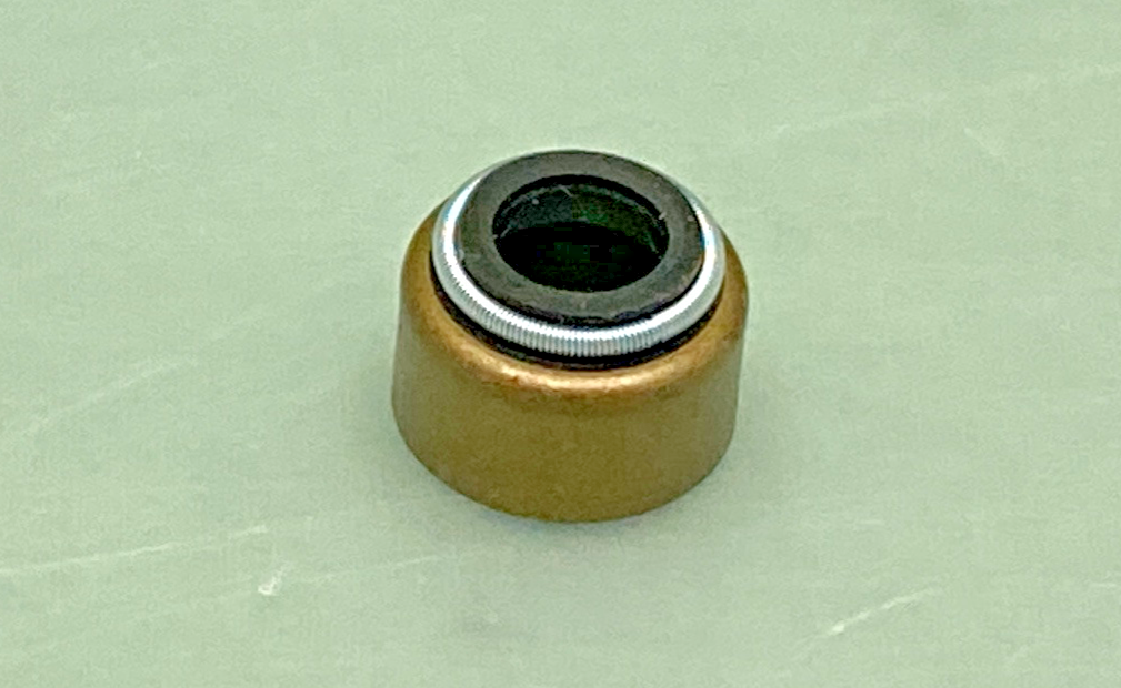 QTY 2 NEW GENUINE YAMAHA 1J7-12119-01 Seal, Valve Stem