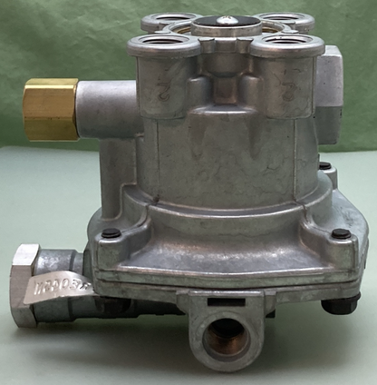 NEW GENUINE MERITOR RSL110338 4-Port 4.5 psi Emergency Relay Valve