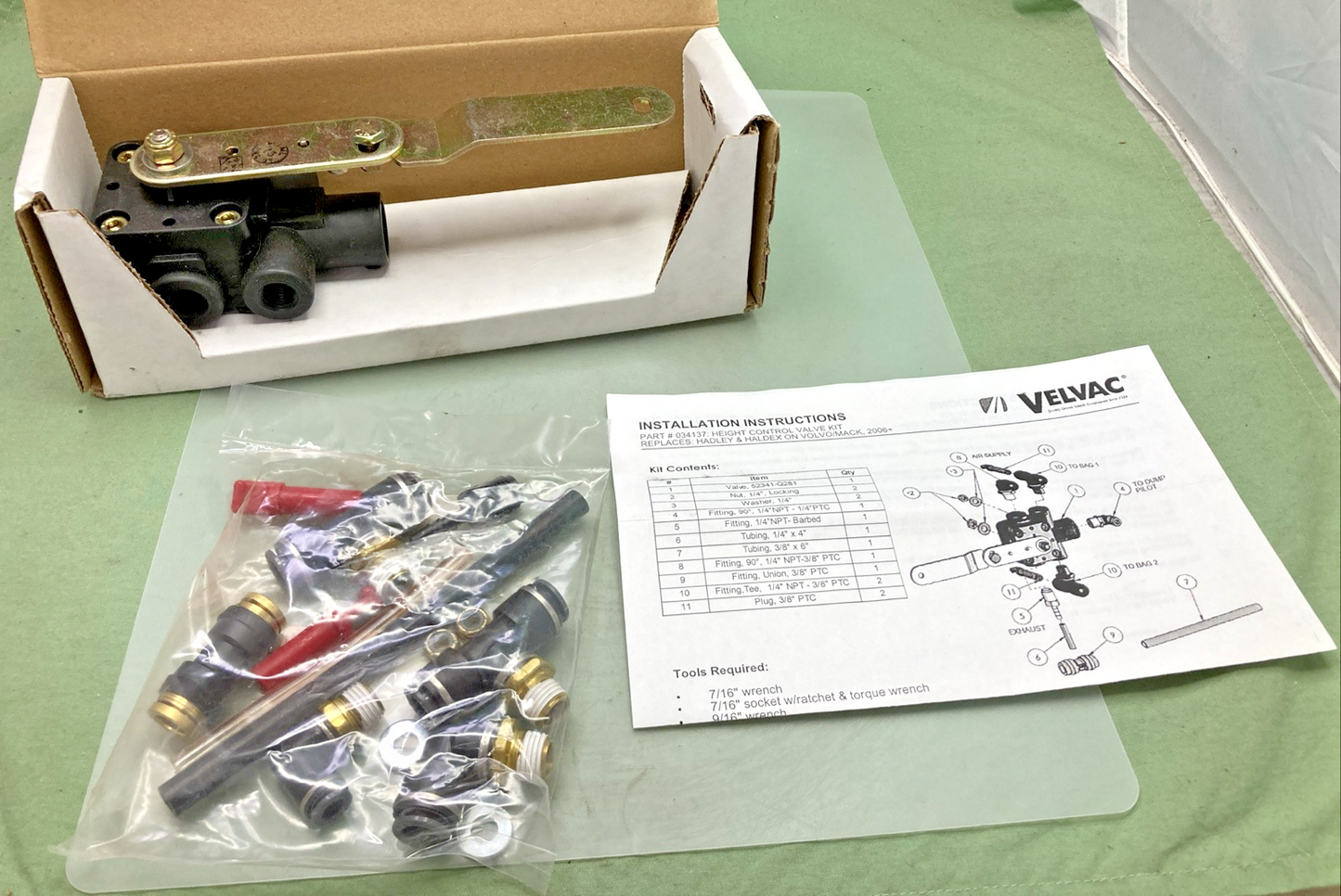 NEW GENUINE VOLVO 034137 HEIGHT CONTROL VALVE KIT