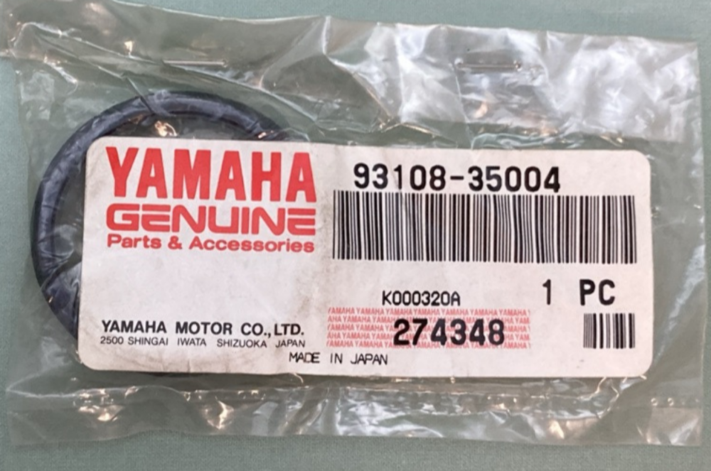 QTY 2 NEW GENUINE YAMAHA 93108-35004 Oil Seal