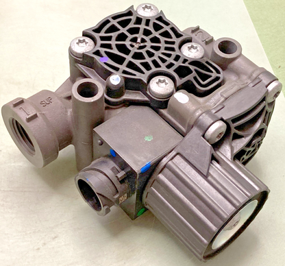 NEW GENUINE VOLVO 85144378 VALVE ABS MODULATOR
