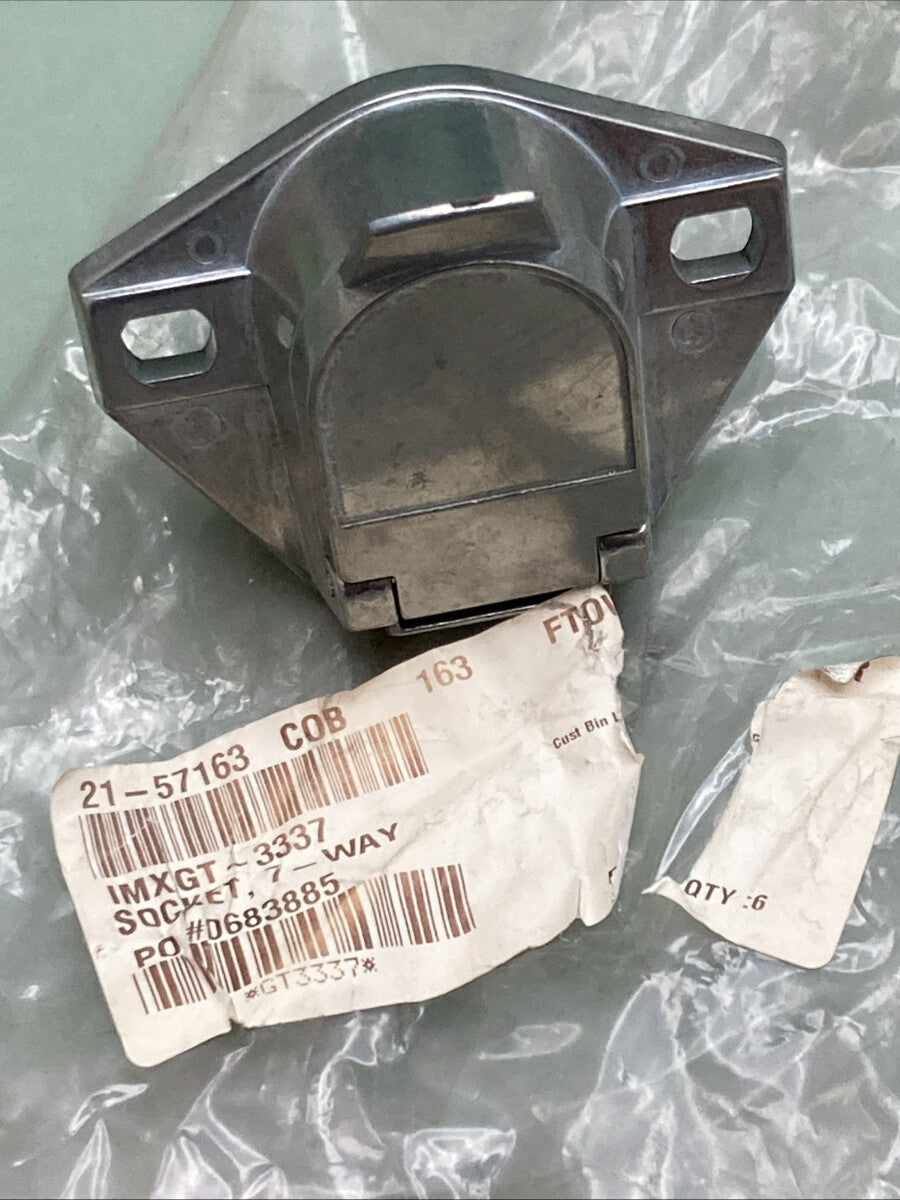 NEW REPLACES GLOBETECH IMXGT-3337 Solid Diecast Ez 7-Way Socket