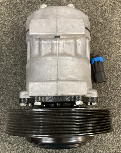NEW GENUINE VOLVO 82768117 A/C COMPRESSOR