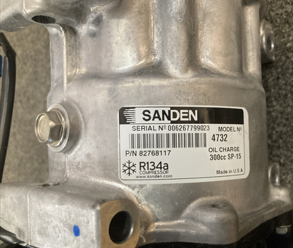 NEW GENUINE VOLVO 82768117 A/C COMPRESSOR