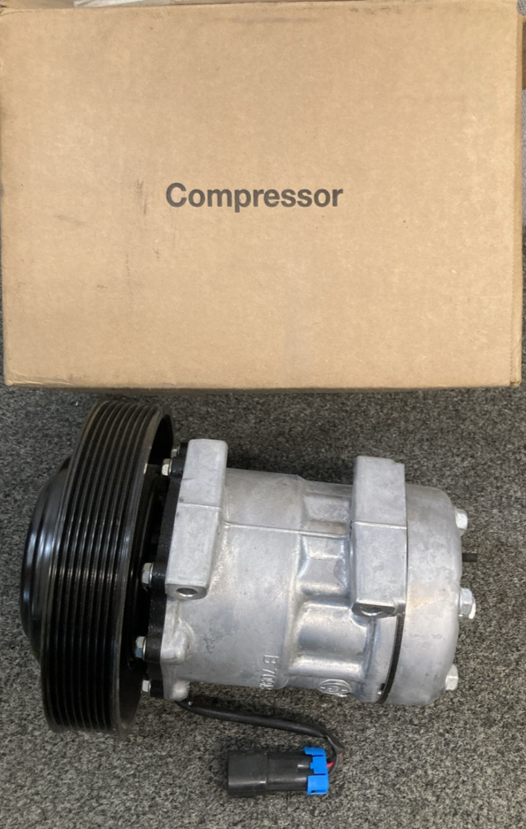 NEW GENUINE VOLVO 82768117 A/C COMPRESSOR