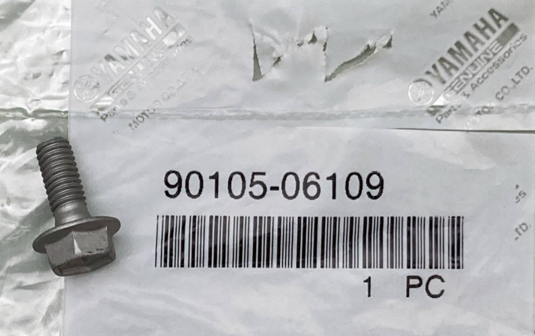 QTY 2 NEW GENUINE YAMAHA 90105-06109 Bolt, Flange