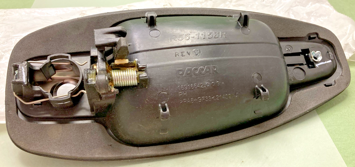 NEW GENUINE PACCAR R56-1158R DOOR HANDLE