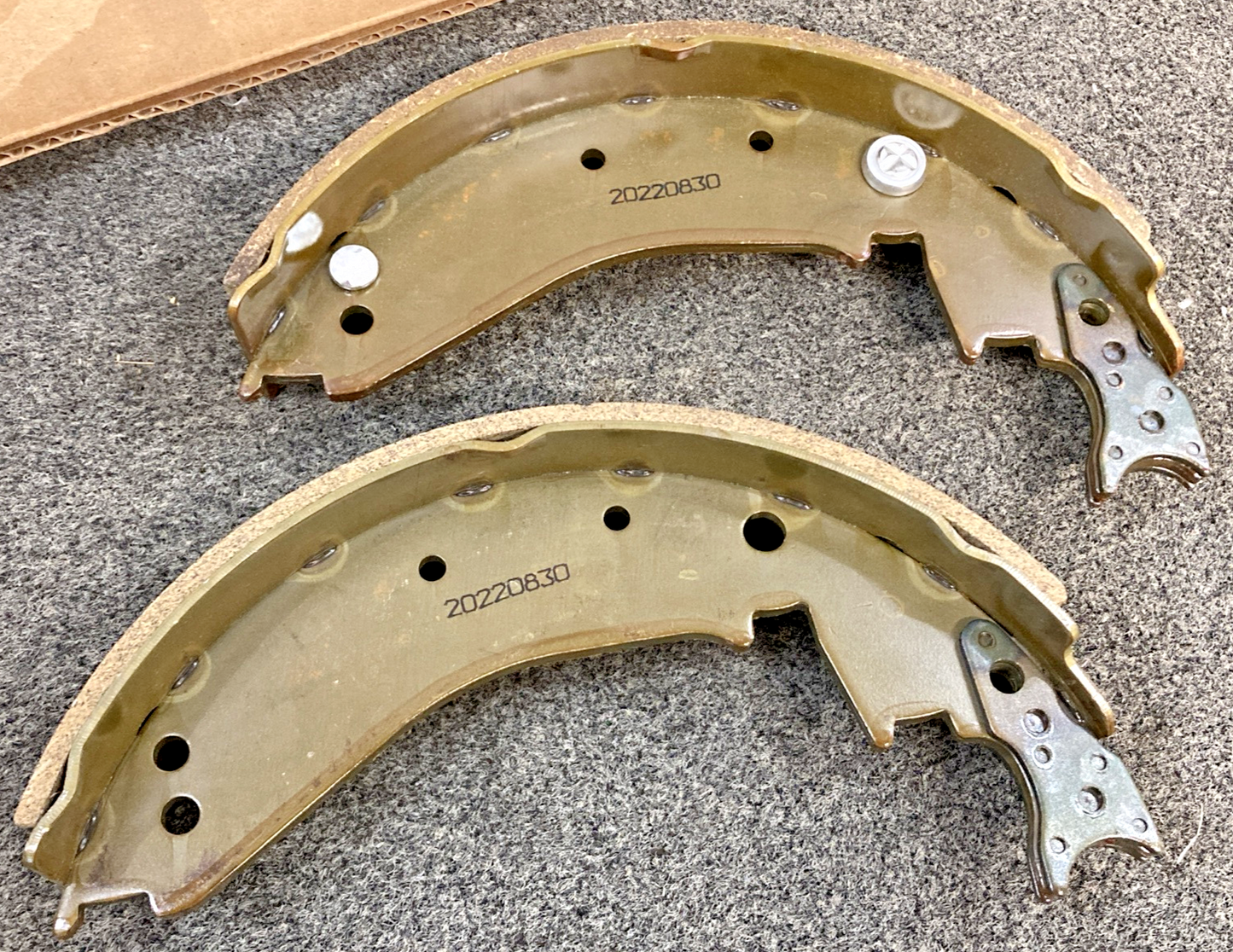 NEW GENUINE PROMATCH A000049570 BRAKE SHOE SET FOR CATERPILLAR
