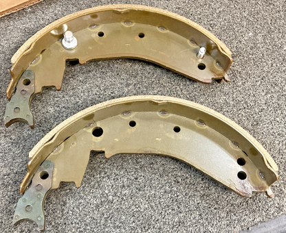 NEW GENUINE PROMATCH A000049570 BRAKE SHOE SET FOR CATERPILLAR