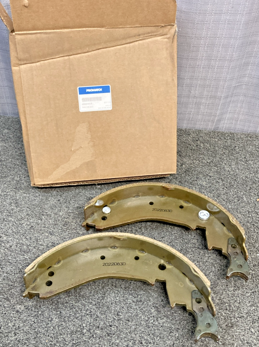 NEW GENUINE PROMATCH A000049570 BRAKE SHOE SET FOR CATERPILLAR
