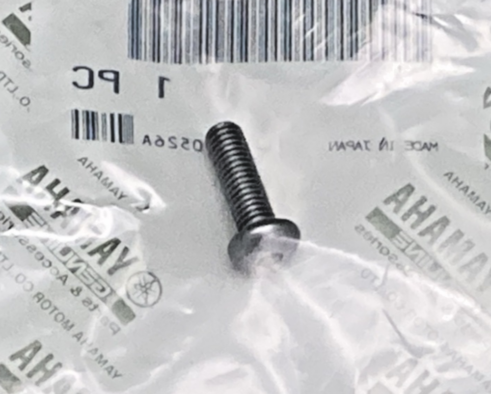 QTY 2 NEW GENUINE YAMAHA 92014-05016 Bolt, Button Head