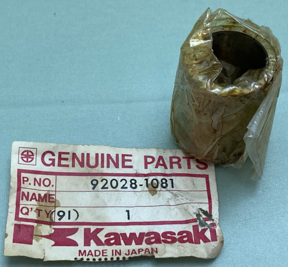 NEW GENUINE KAWASAKI 92028-1081 BUSHING CLUTCH