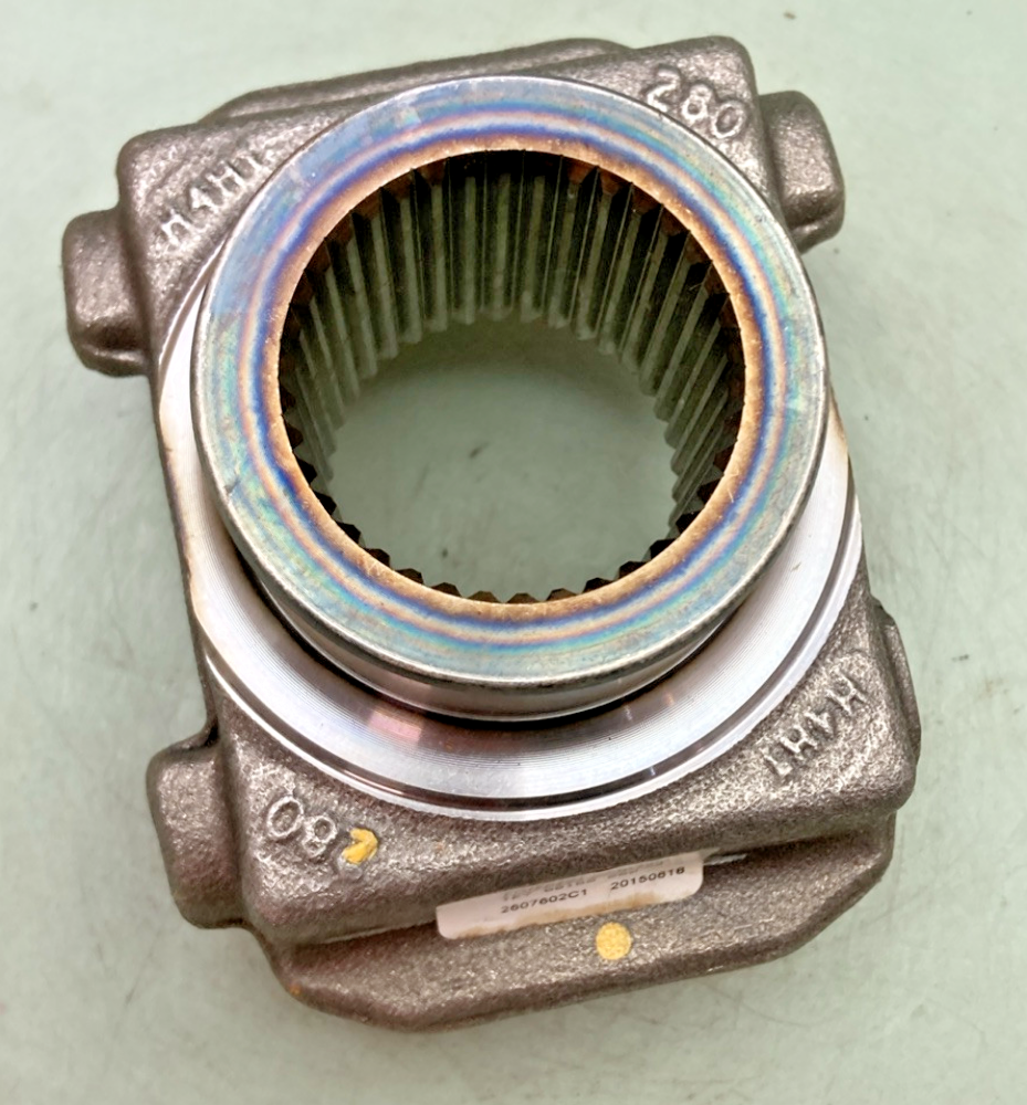 NEW REPLACES INTERNATIONAL 2607602C1 FLANGE END YOKE SPL90