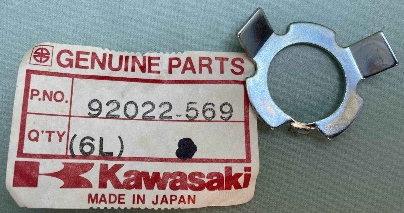 NEW GENUINE KAWASAKI 92022-569 WASHER, LOCK , 20M/M