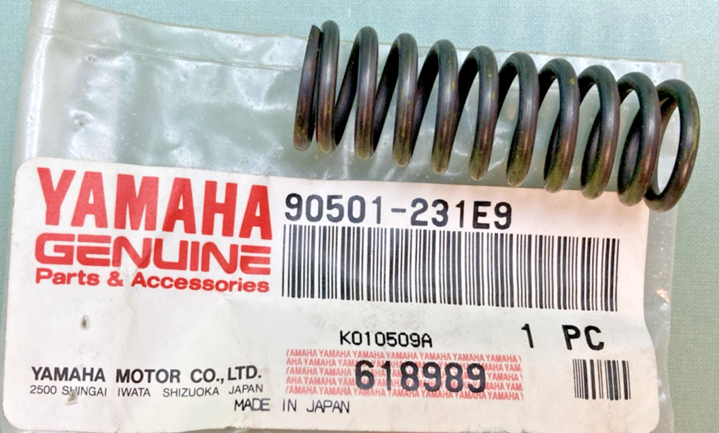 QTY 2 NEW GENUINE YAMAHA 90501-231E9 Spring, Compression
