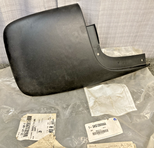 NEW GENUINE MOPAR 5KG72XXXAA SPLASH GUARD, RIGHT