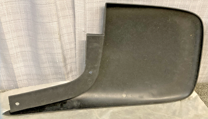 NEW GENUINE MOPAR 5KG72XXXAA SPLASH GUARD, RIGHT