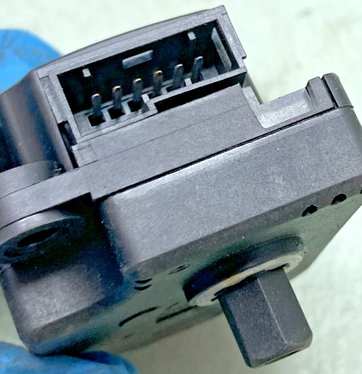NEW GENUINE VOLVO 20443814 HVAC BLEND DOOR ACTUATOR