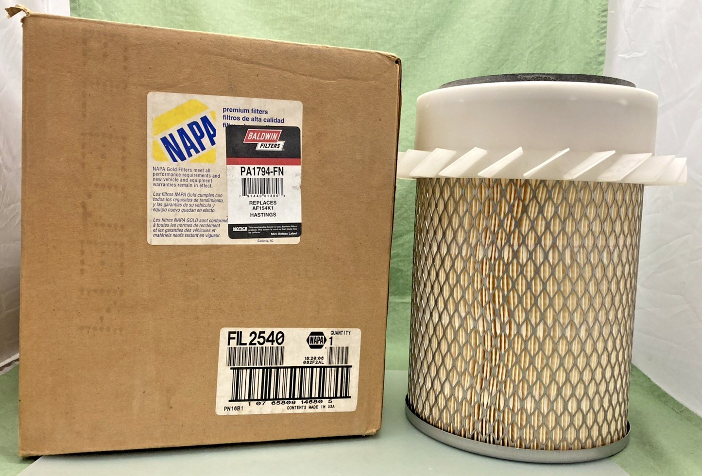 NEW GENUINE NAPA GOLD 2540 AIR FILTER