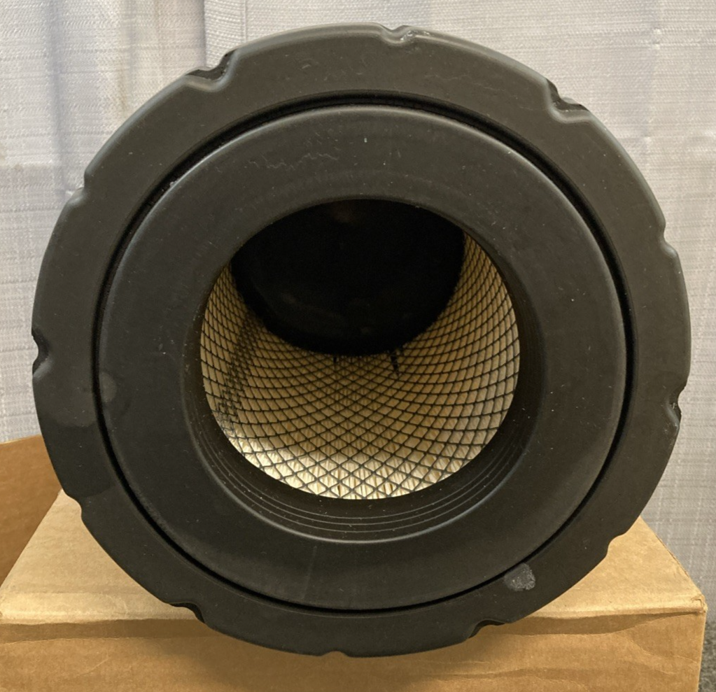 NEW GENUINE WIX 46338 AIR FILTER