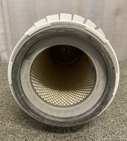 NEW GENUINE WIX 46555 AIR FILTER