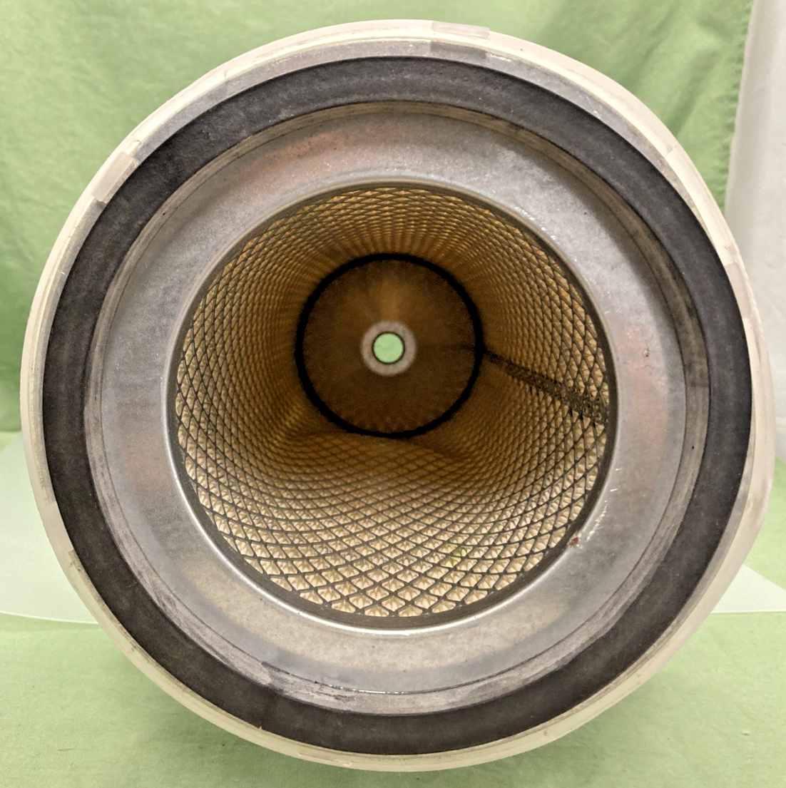NEW GENUINE CASE A47032 AIR FILTER, OUTER