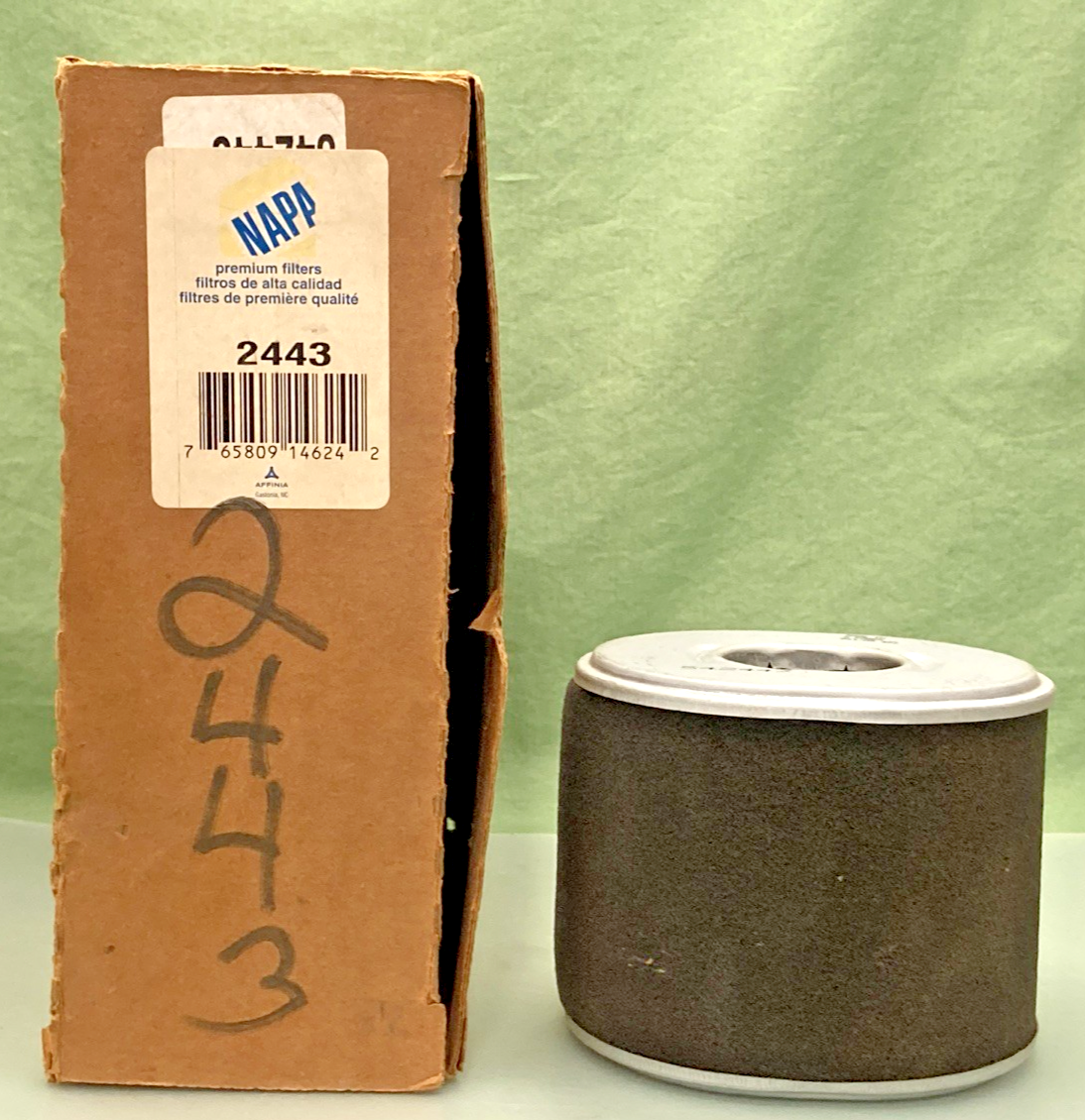NEW GENUINE NAPA 2443 AIR FILTER