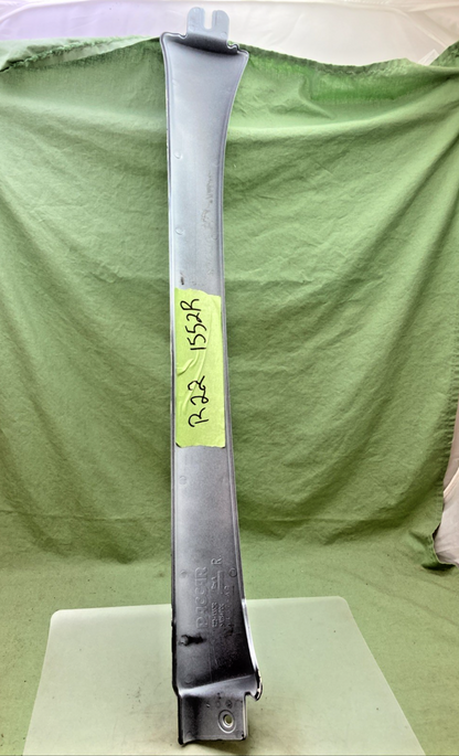 NEW GENUINE PACCAR R22-1552R COVER-A PILLAR