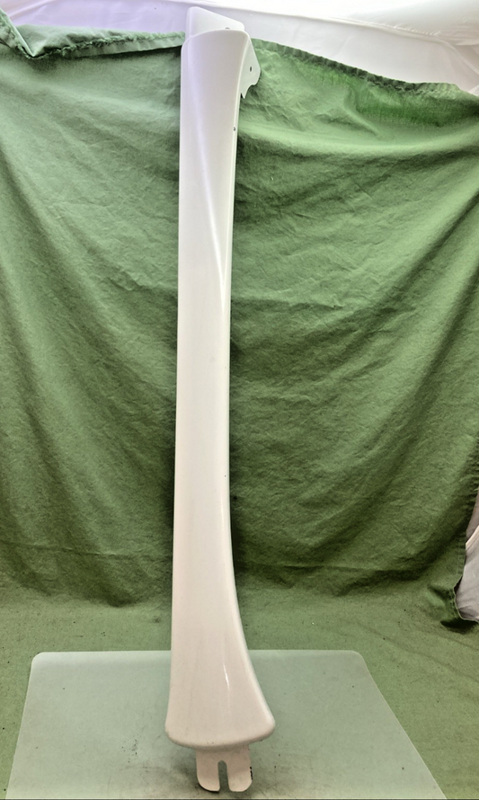 NEW GENUINE PACCAR R22-1552R COVER-A PILLAR