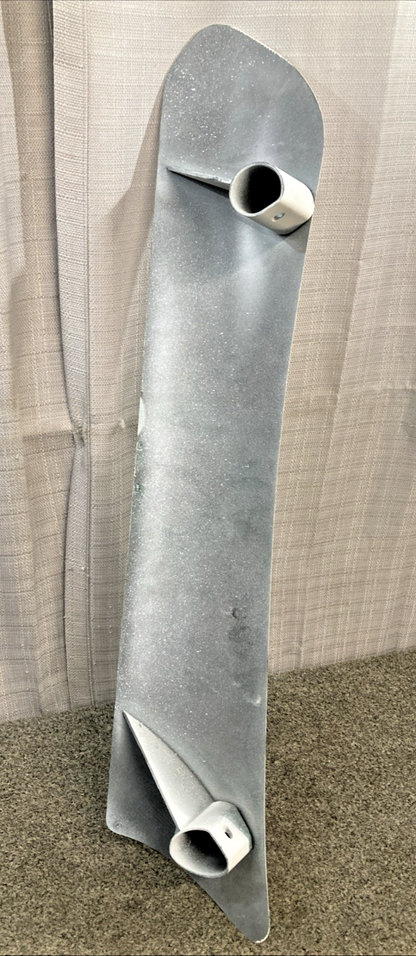 NEW GENUINE PACCAR  R33-1336 LEFT FAIRING A PILLAR VANE