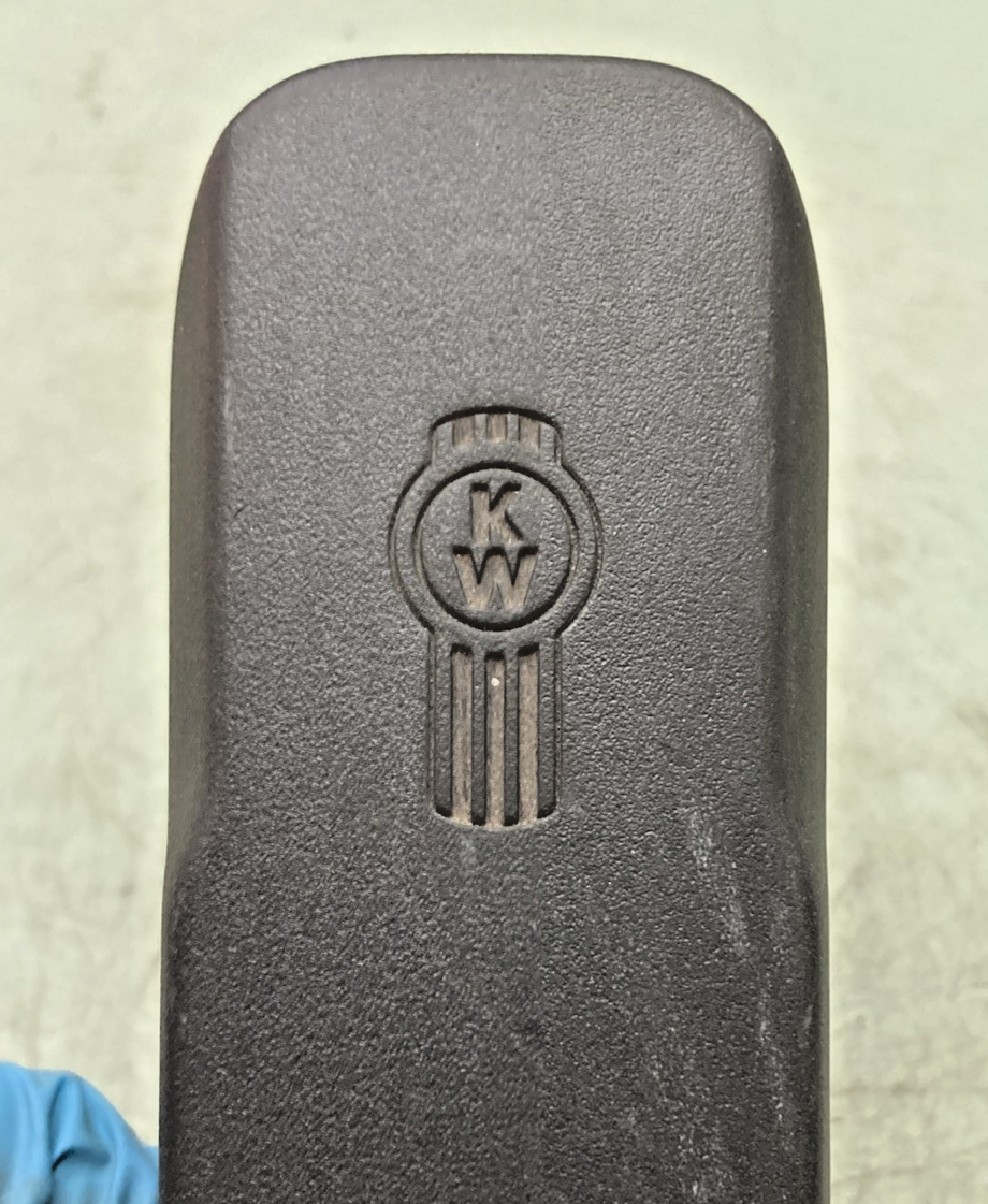 NEW GENUINE KENTWORTH L56-1037 HOOD LATCH