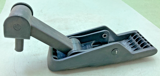 NEW GENUINE KENTWORTH L56-1037 HOOD LATCH