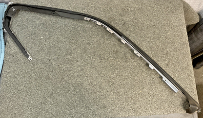 NEW GENUINE GM 23193178 MOLDING ASSEMBLY, REAR SIDE DOOR WINDOW UPPER REVEAL