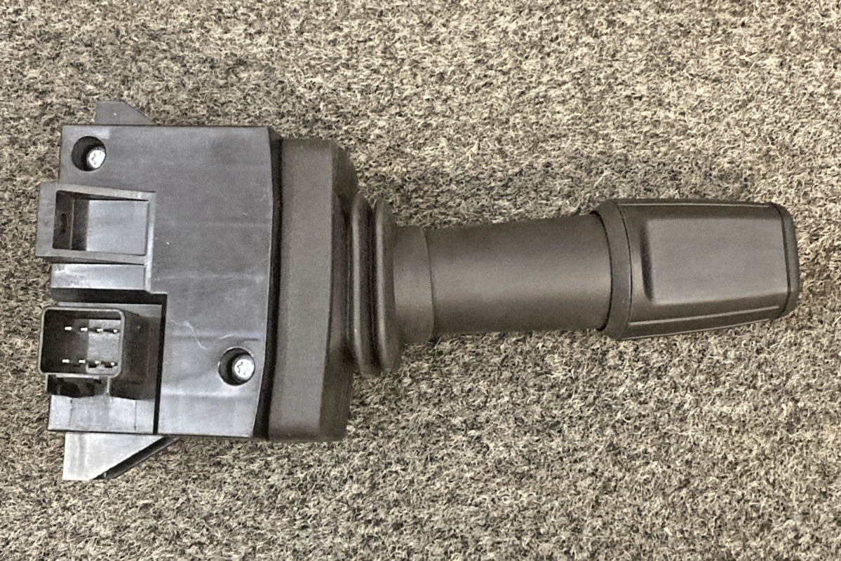 NEW GENUINE INTERNATIONAL 4063123C5 CONTROL, ELECTRONIC, NAVISTAR