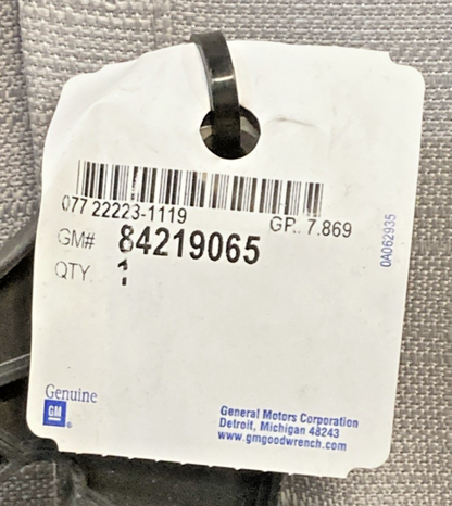NEW GENUINE GM 84219065 FRONT DRIVER SIDE BUMPER IMPACT BAR BRACKET ASSE