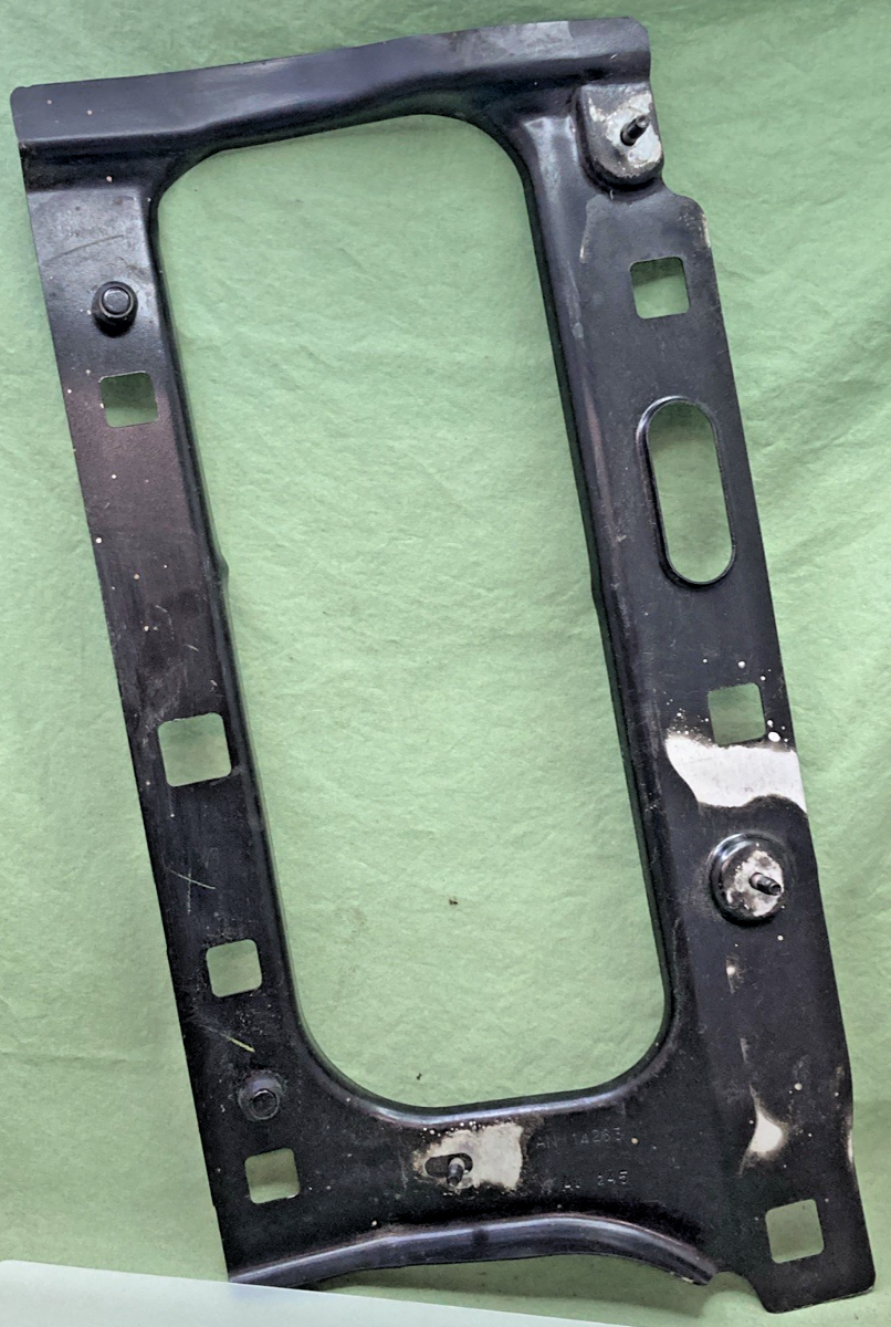NEW REPLACES CHEVROLET ANH14263 HEADLIGHT BRACKET LH