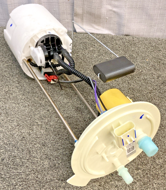 NEW GENUINE FORD CC34-9H307-CC FUEL PUMP 28339293