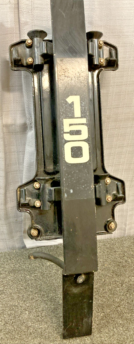 REPLACES MERCURY 76258A2 REAR COWEL BRACKET