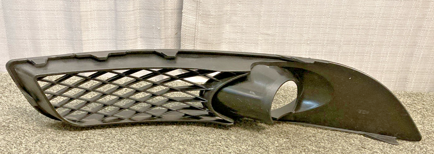 NEW GENUINE KEYSTONE GM1038165 FRONT DRIVER SIDE FOG LIGHT BEZEL (STANDARD LINE)