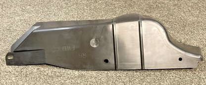 NEW REPLACES GM 22897061 RIGHT FRONT FENDER INNER WHEEL HOUSE SHIELD
