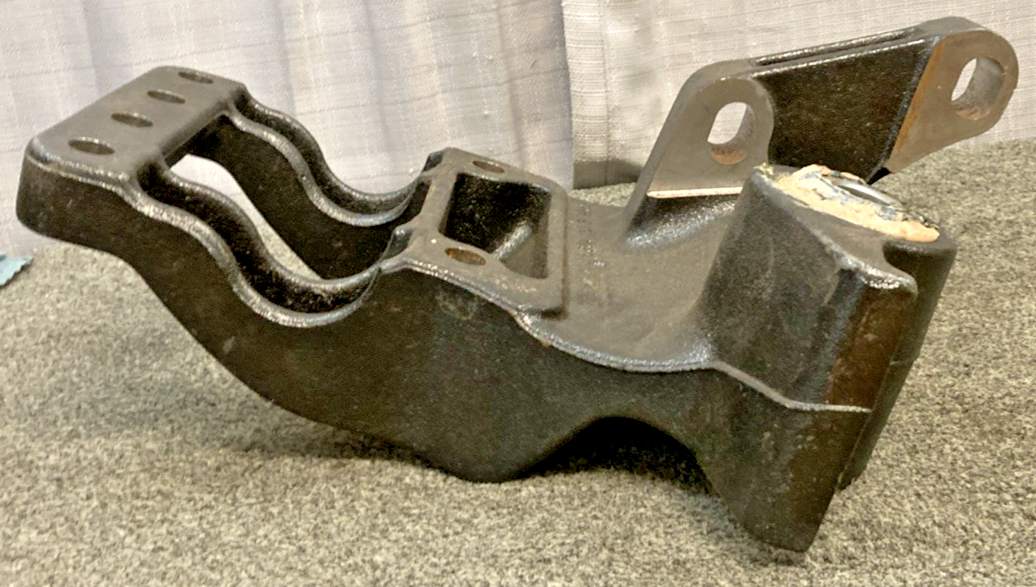 NEW GENUINE FREIGHTLINER A16-21197-008 SPRING HANGER BRACKET LH