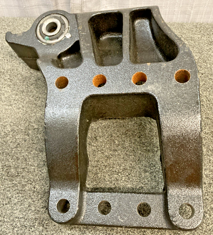 NEW GENUINE FREIGHTLINER A16-21197-008 SPRING HANGER BRACKET LH